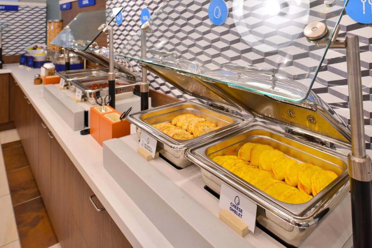 Holiday Inn Express & Suites Oscoda By Ihg Exteriör bild