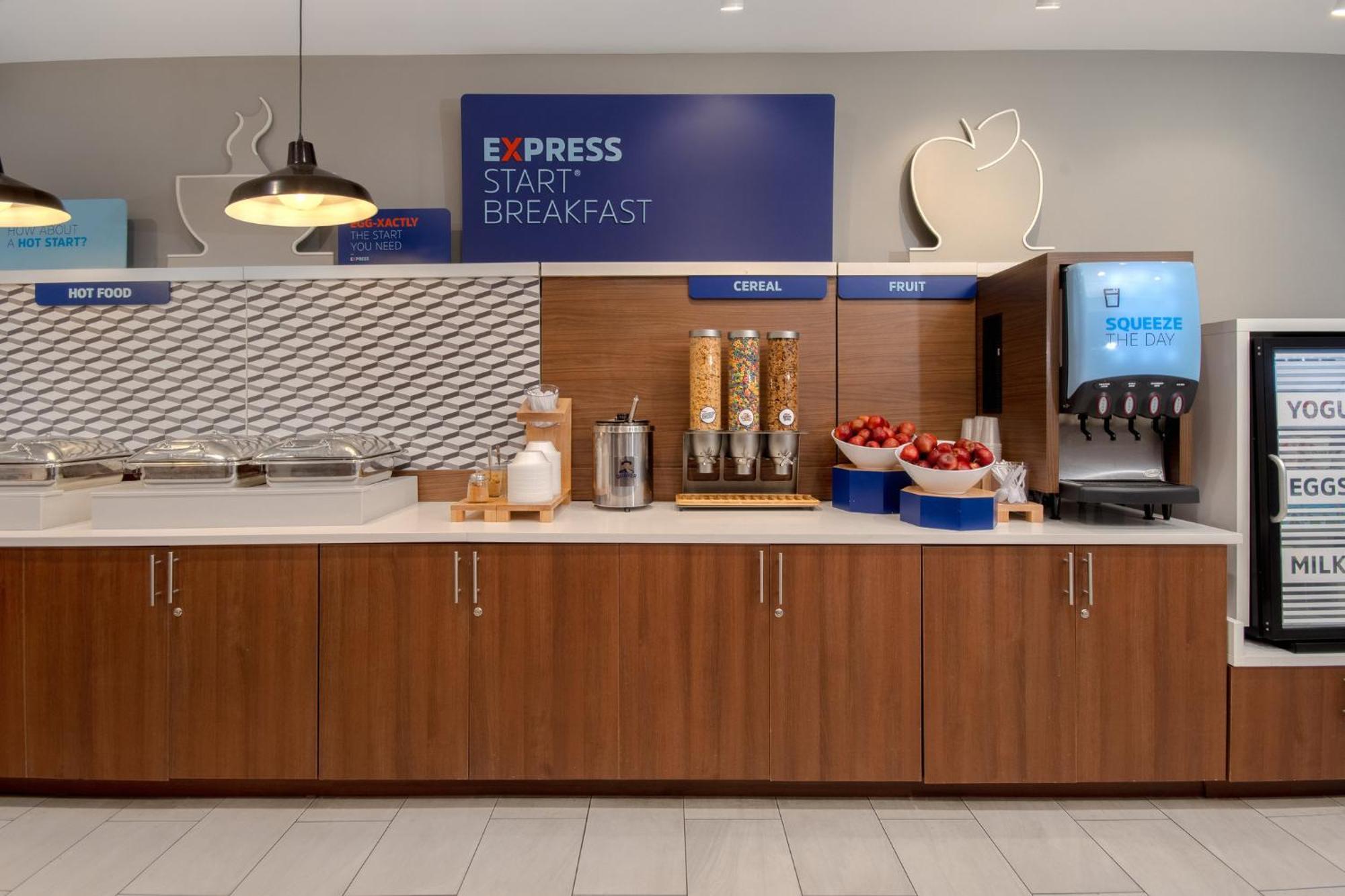 Holiday Inn Express & Suites Oscoda By Ihg Exteriör bild