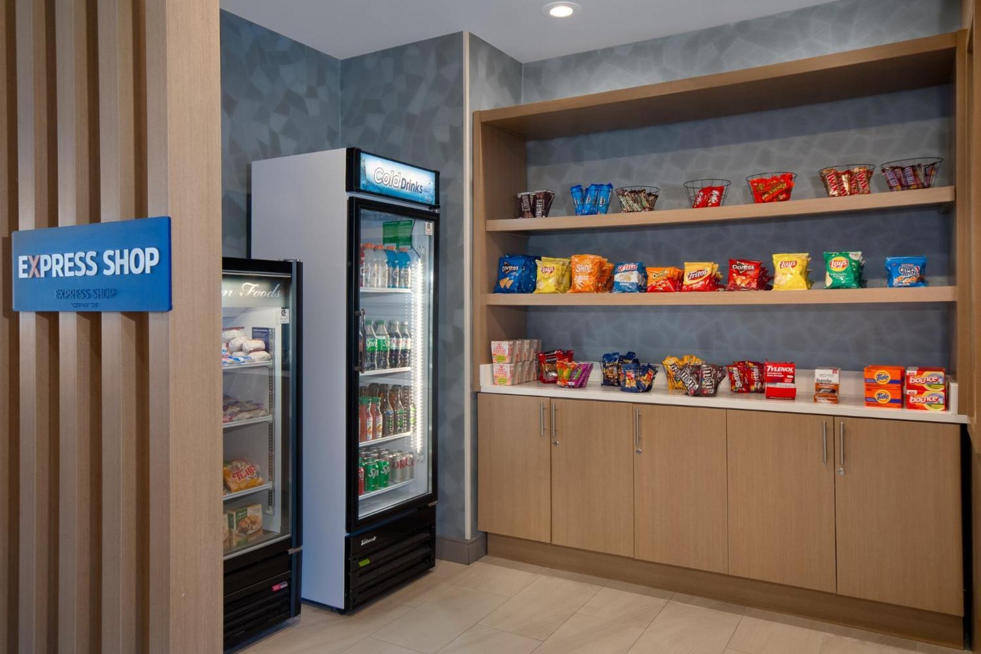 Holiday Inn Express & Suites Oscoda By Ihg Exteriör bild