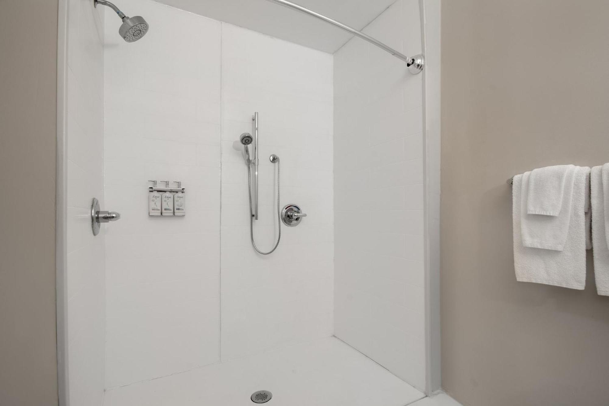 Holiday Inn Express & Suites Oscoda By Ihg Exteriör bild
