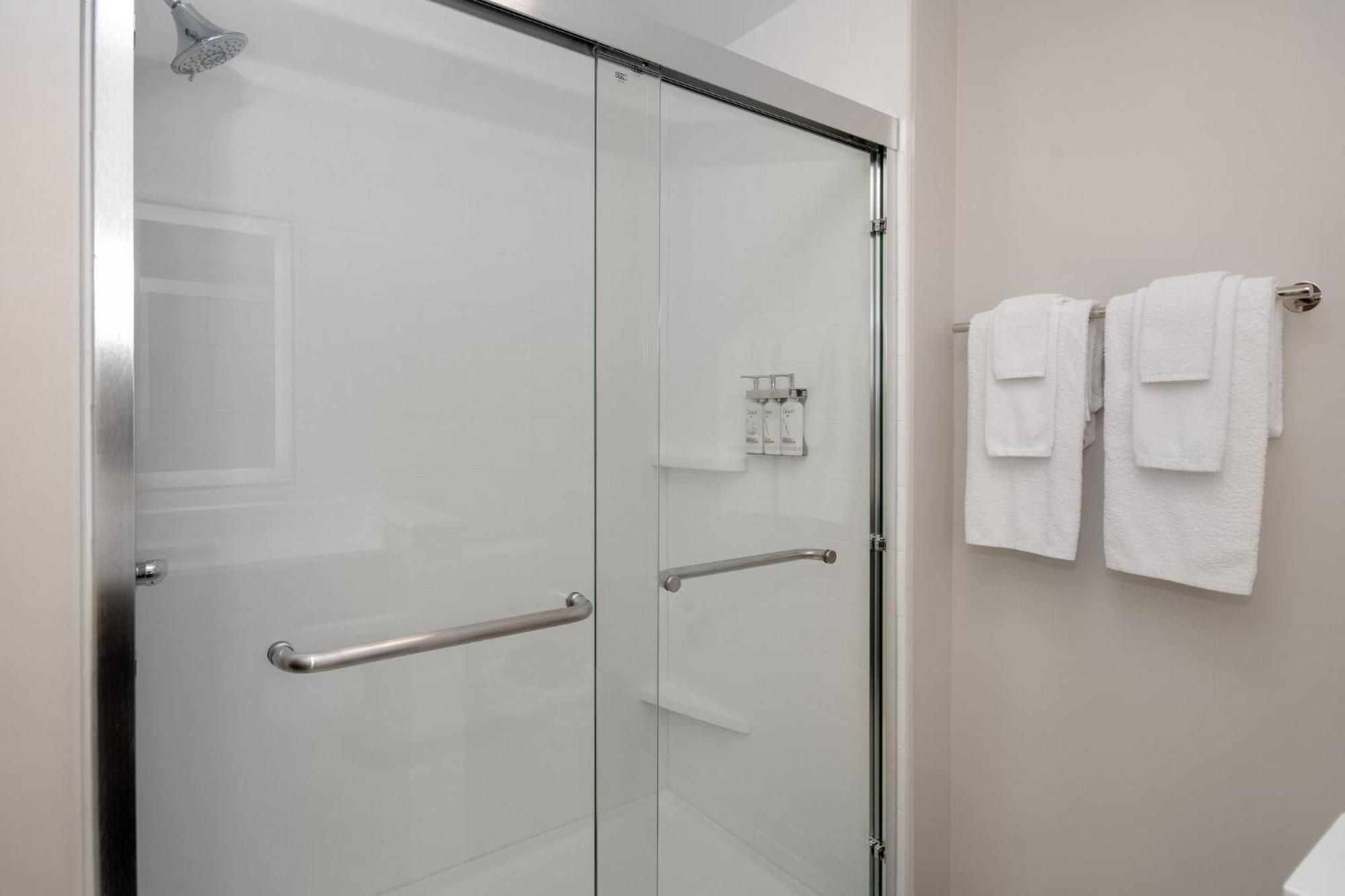 Holiday Inn Express & Suites Oscoda By Ihg Exteriör bild